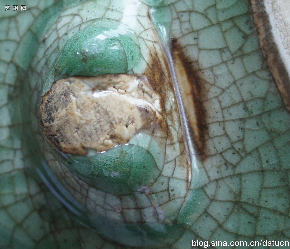 一眼看 古瓷器 牙黄- 古瓷馆藏 明代龙泉窑 三足炉 古陶瓷鉴定 古陶瓷收藏 俨唐古瓷馆 古陶瓷博物馆 四川博  ...