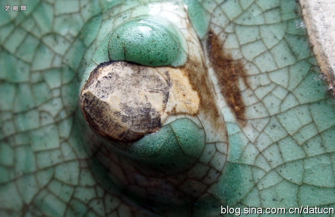 一眼看 古瓷器 牙黄- 古瓷馆藏 明代龙泉窑 三足炉 古陶瓷鉴定 古陶瓷收藏 俨唐古瓷馆 古陶瓷博物馆 四川博  ...