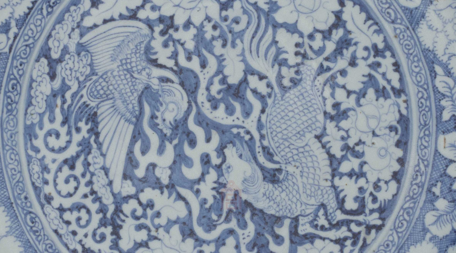 景德镇窑青花飞凤麒麟纹盘5.jpg