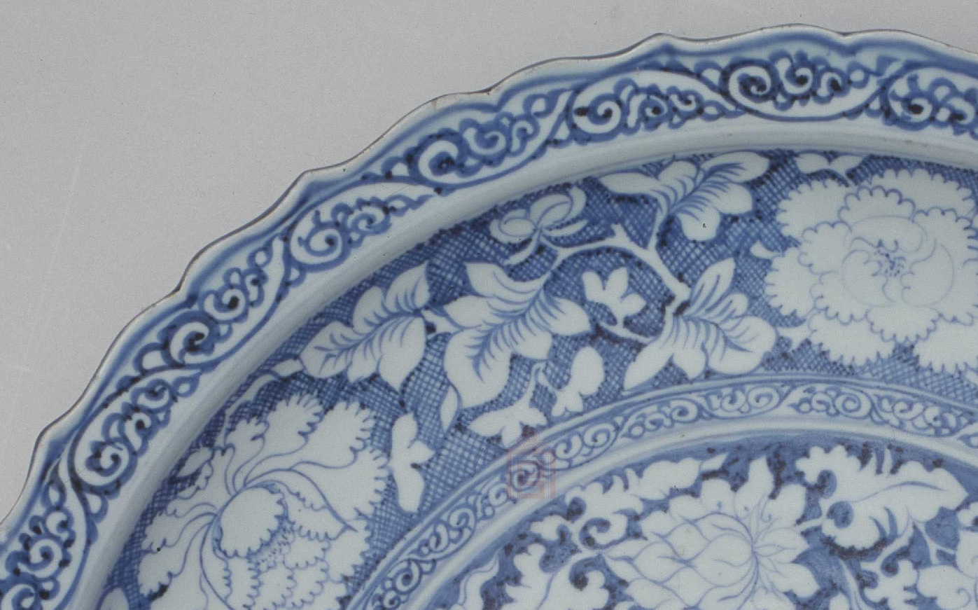 景德镇窑青花飞凤麒麟纹盘7.jpg