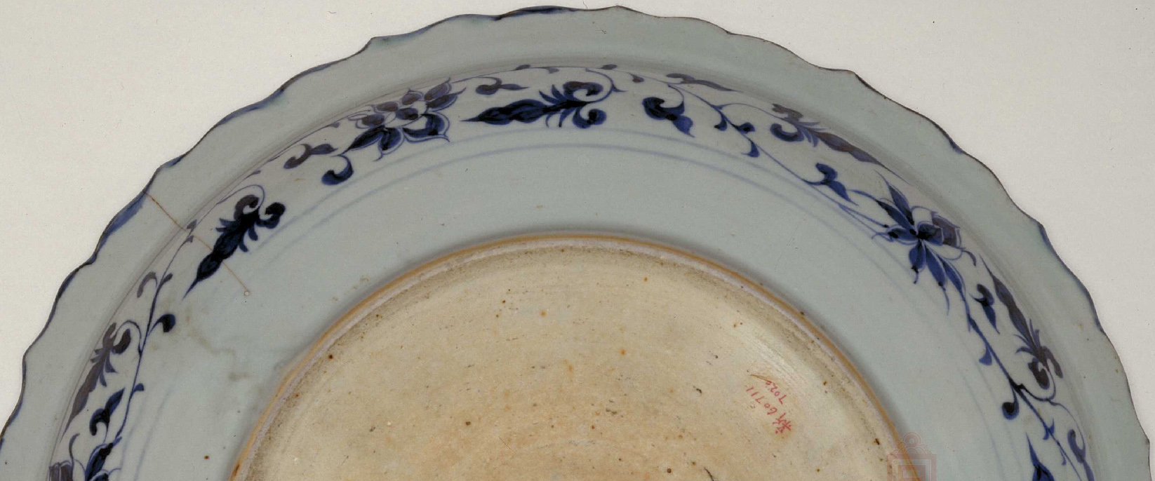 景德镇窑青花飞凤麒麟纹盘9.jpg