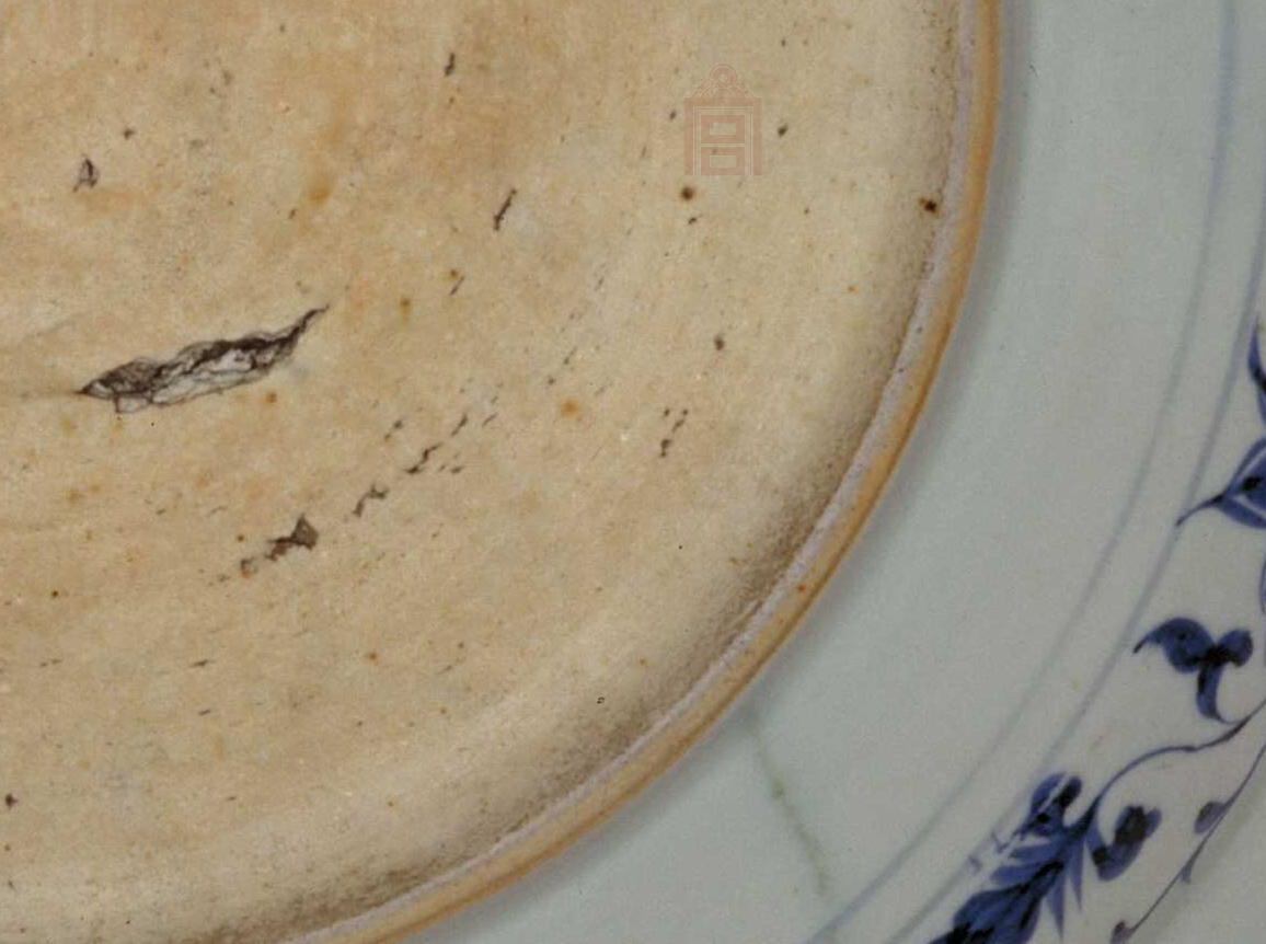景德镇窑青花飞凤麒麟纹盘13.jpg