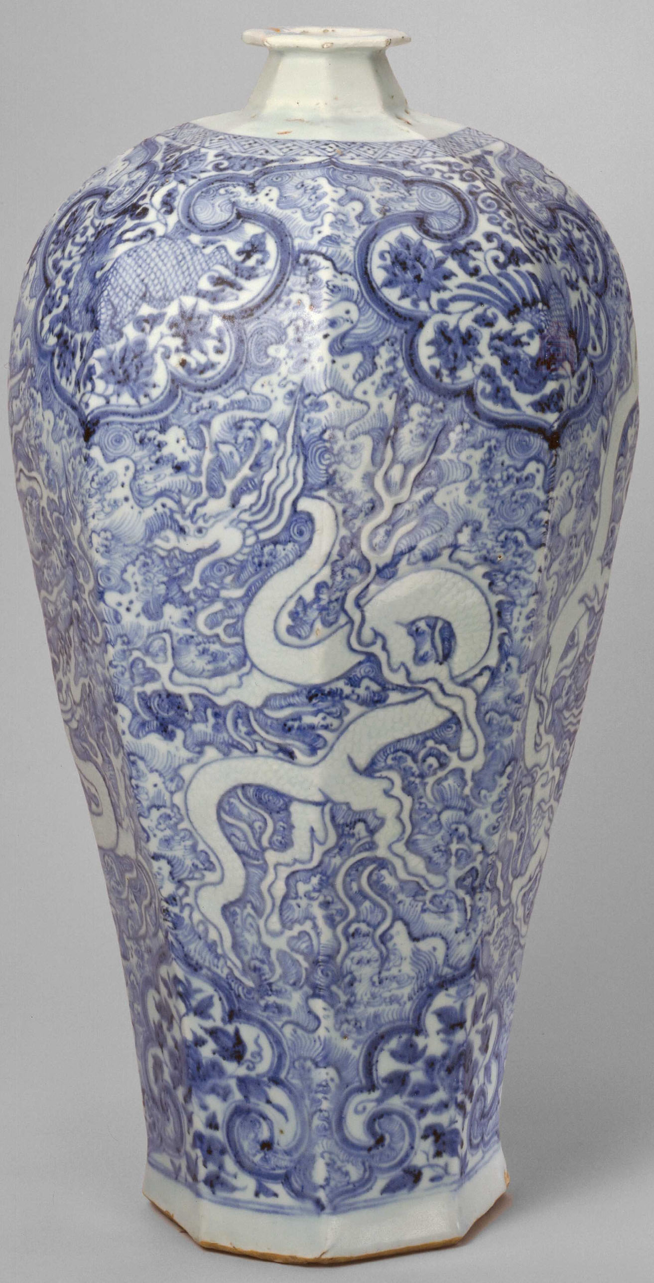 景德镇窑青花海水白龙纹八方梅瓶6.jpg