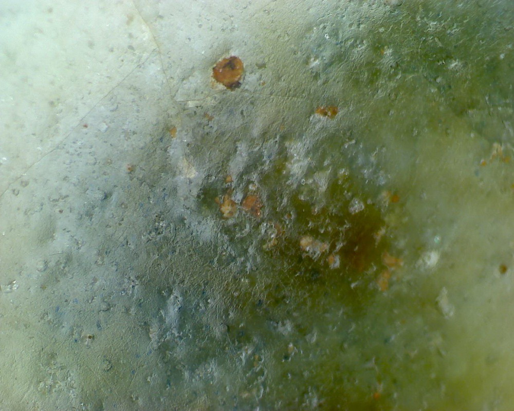 元青花 黑褐色斑 渔网纹与土沁 显微照片（ 鱼子纹 蛇皮纹 ）