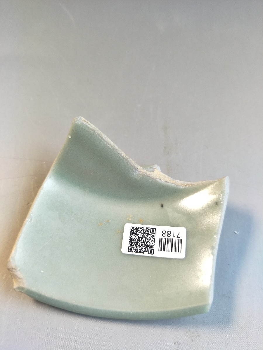 俨唐古瓷馆 四川古陶瓷 古陶瓷鉴定 古陶瓷收藏 四川文物鉴定 古玩收藏 宋代龙泉窑 梅子青 