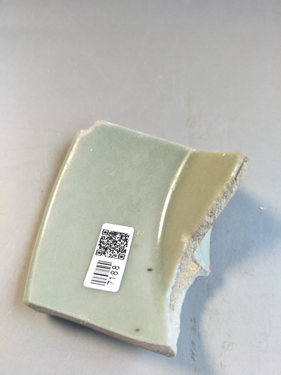 俨唐古瓷馆 四川古陶瓷 古陶瓷鉴定 古陶瓷收藏 四川文物鉴定 古玩收藏 宋代龙泉窑 梅子青 