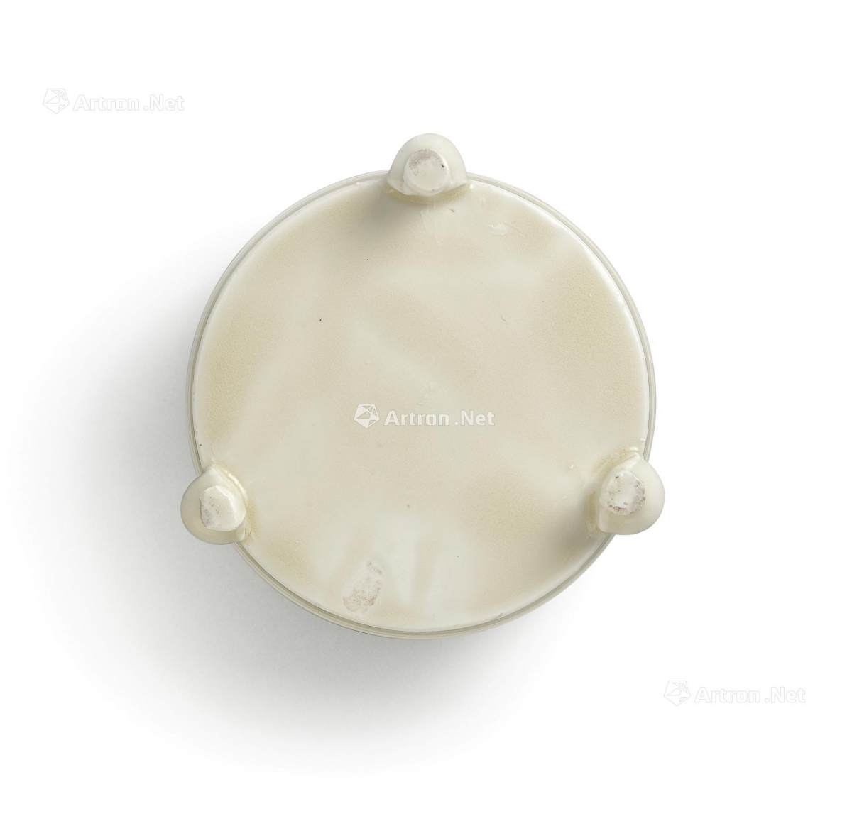 苏富比，北宋 定窑白釉扣口弦纹三足奁式炉 1500万