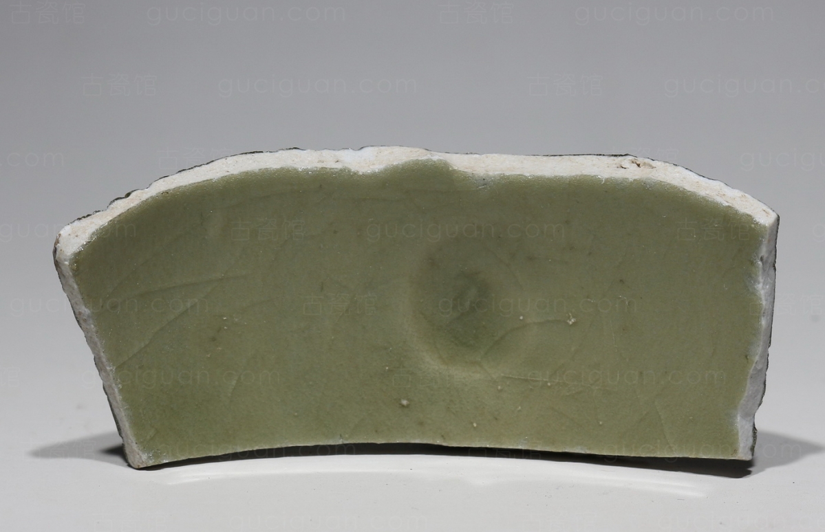 宋元 龙泉窑 大型 大件 大盘  古陶瓷标本 古瓷片 古陶瓷收藏 古陶瓷鉴定 俨唐古瓷馆 四川文物鉴定 成都文物 ...