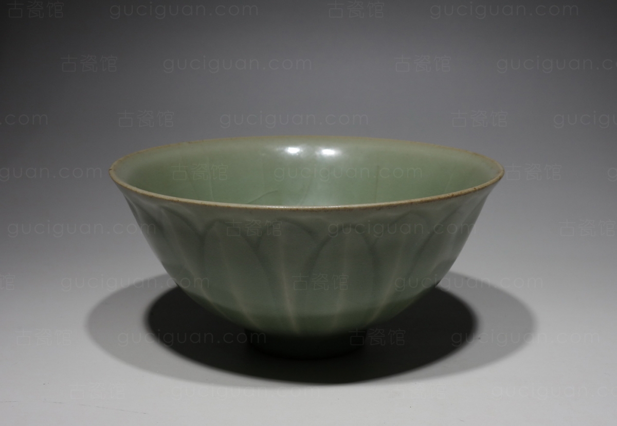 宋元 龙泉窑 大型 大件 大盘  古陶瓷标本 古瓷片 古陶瓷收藏 古陶瓷鉴定 俨唐古瓷馆 四川文物鉴定 成都文物 ...