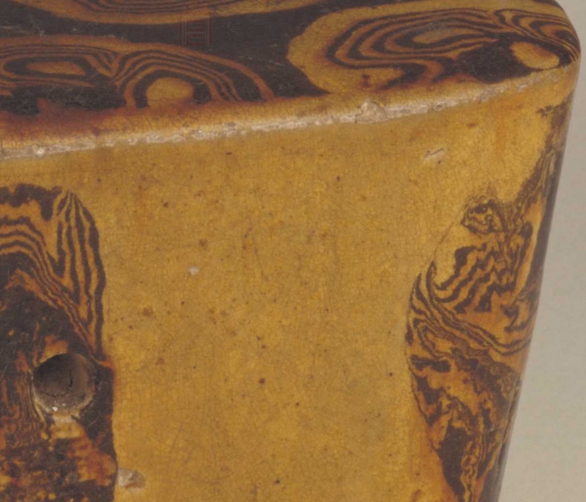 巩义窑 绞胎 枕 故宫博物院藏