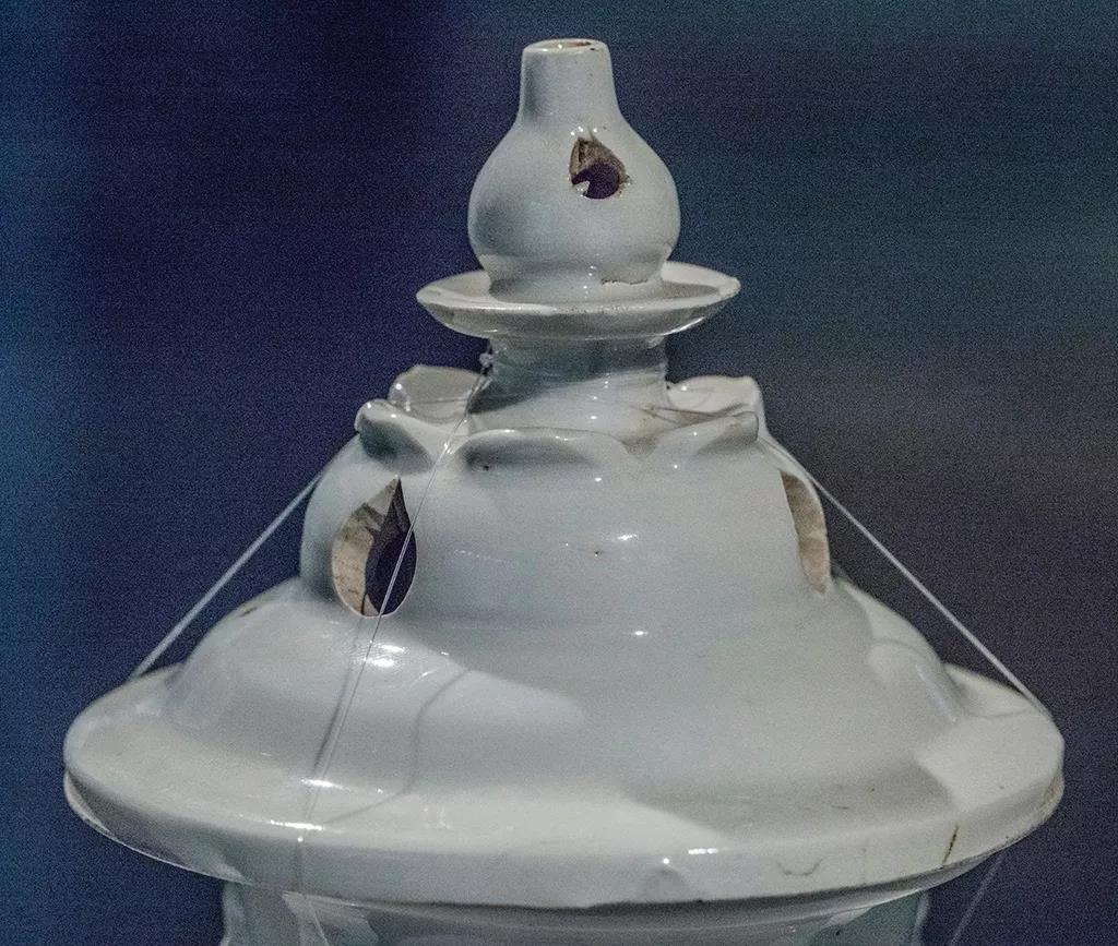 定窑白瓷五足炉  北宋  1969年河北省定州市贡院内北宋太平兴国二年（977年）静志寺塔.jpg