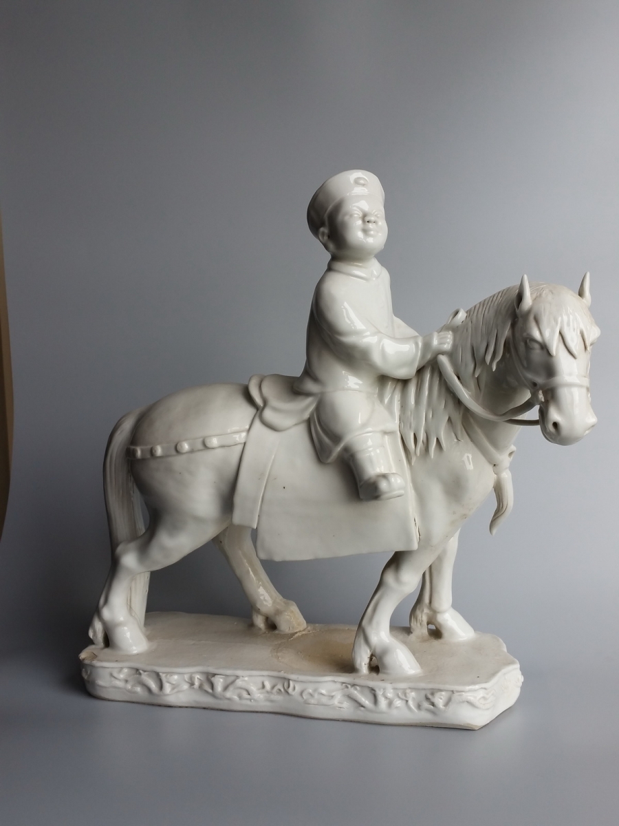 雕塑瓷 小孩骑马 曾龙昇造