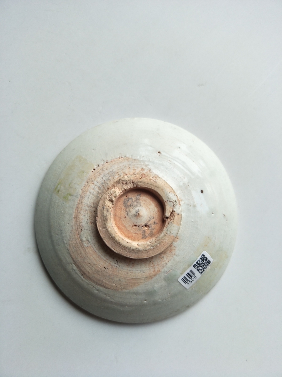 元代 卵白釉 盘  艺租网 俨唐古瓷馆 四川古陶瓷博物馆 四川博物馆 四川古陶瓷鉴定 四川古陶瓷收藏 四川文物 ...