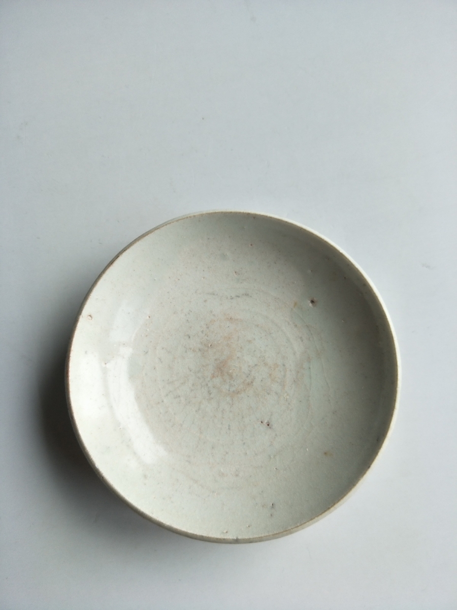 元代 卵白釉 盘  艺租网 俨唐古瓷馆 四川古陶瓷博物馆 四川博物馆 四川古陶瓷鉴定 四川古陶瓷收藏 四川文物 ...