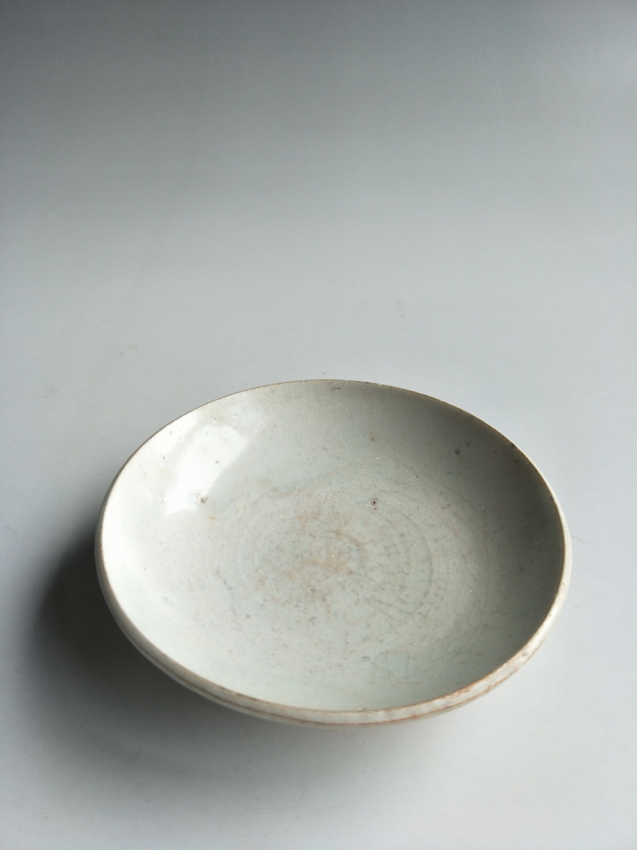 元代 卵白釉 盘  艺租网 俨唐古瓷馆 四川古陶瓷博物馆 四川博物馆 四川古陶瓷鉴定 四川古陶瓷收藏 四川文物 ...