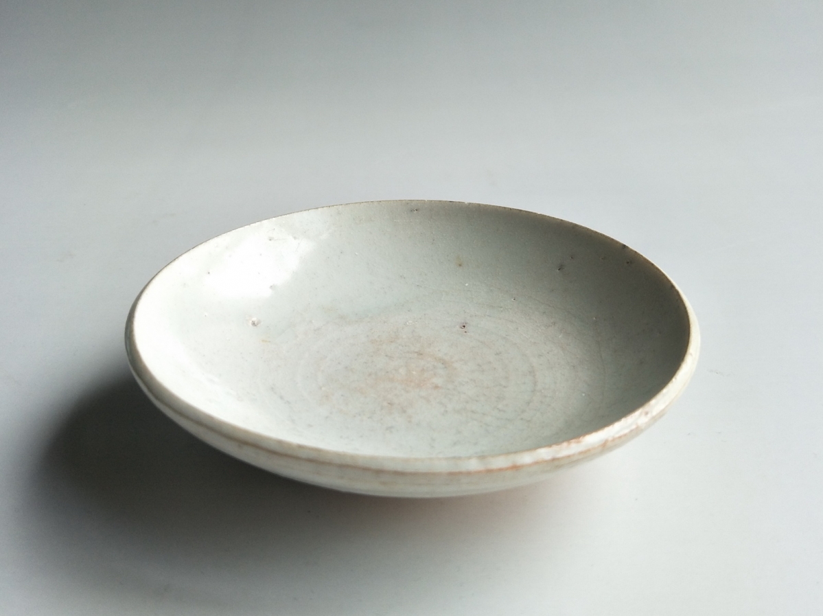 元代 卵白釉 盘  艺租网 俨唐古瓷馆 四川古陶瓷博物馆 四川博物馆 四川古陶瓷鉴定 四川古陶瓷收藏 四川文物 ...