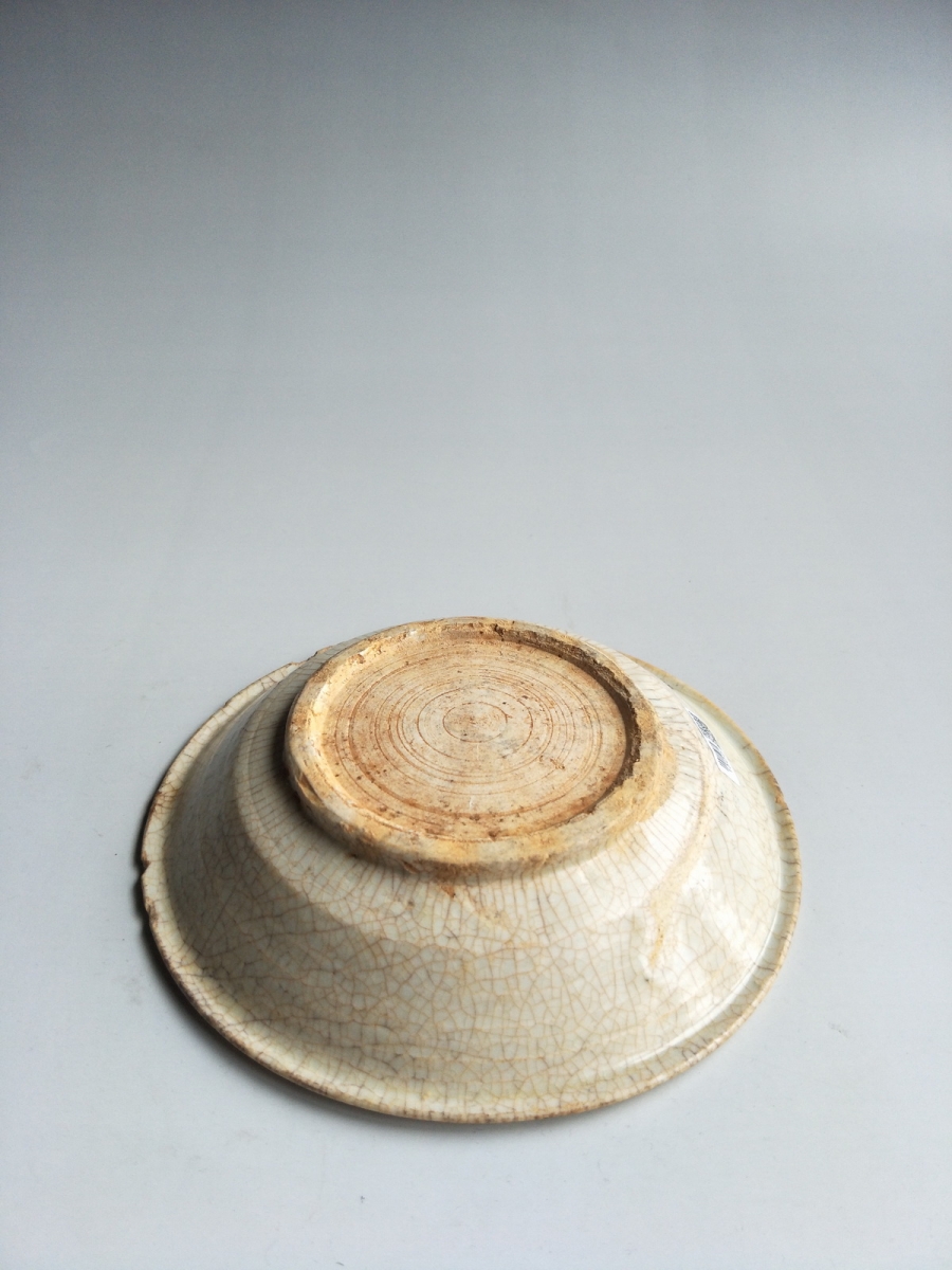 唐代 五代 越窑 葵口盘 艺租网 俨唐古瓷馆 四川古陶瓷博物馆 四川博物馆 四川古陶瓷鉴定 四川古陶瓷收藏 四 ...