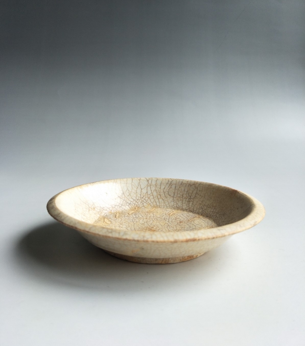 唐代 五代 越窑 葵口盘 艺租网 俨唐古瓷馆 四川古陶瓷博物馆 四川博物馆 四川古陶瓷鉴定 四川古陶瓷收藏 四 ...