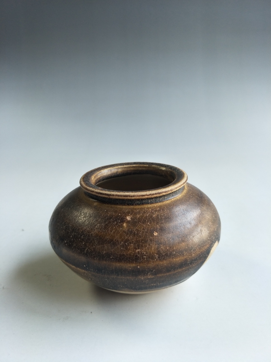 宋代 酱釉 茶入 茶叶罐  艺租网 俨唐古瓷馆 四川古陶瓷博物馆 四川博物馆 四川古陶瓷鉴定 四川古陶瓷收藏   ...