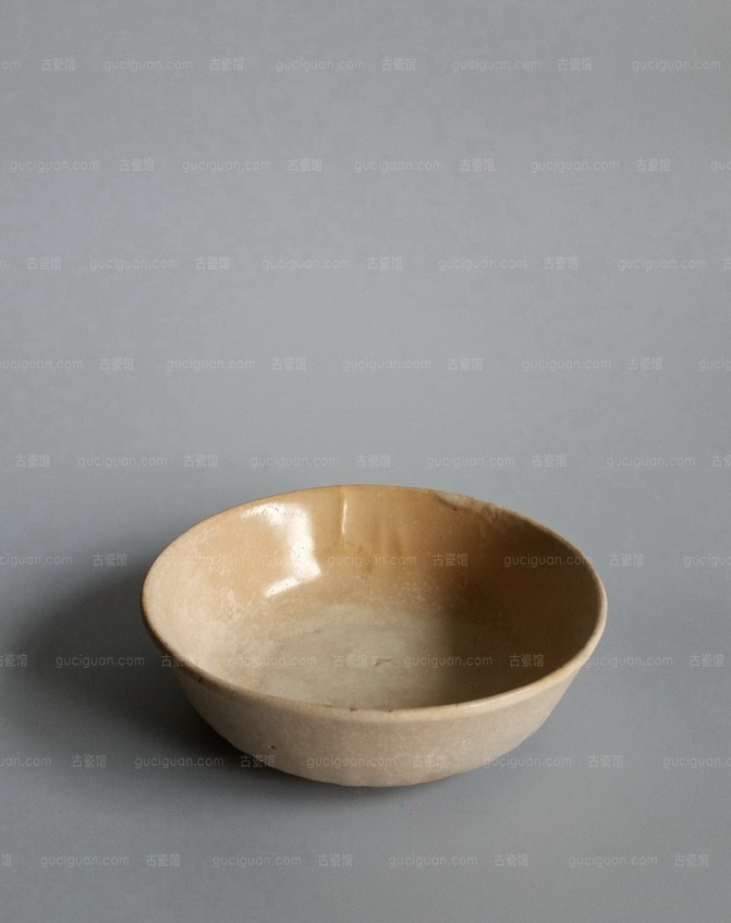 宋代 黄釉 支钉烧 出楞 卧足碗 俨唐古瓷馆 四川文物鉴定 成都文物鉴定 四川古陶瓷博物馆 成都古陶瓷博物馆  ...