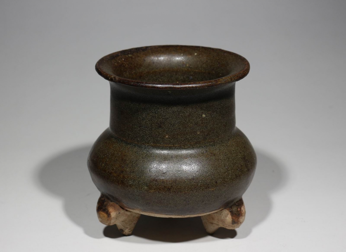 宋代 茶叶末 三足炉 四川 巴蜀 广元窑 古陶瓷鉴定 古陶瓷收藏 俨唐古瓷馆 古陶瓷博物馆 四川博物馆 成都博  ...