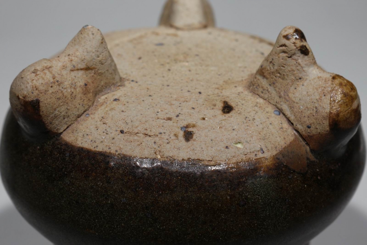 宋代 茶叶末 三足炉 四川 巴蜀 广元窑 古陶瓷鉴定 古陶瓷收藏 俨唐古瓷馆 古陶瓷博物馆 四川博物馆 成都博  ...