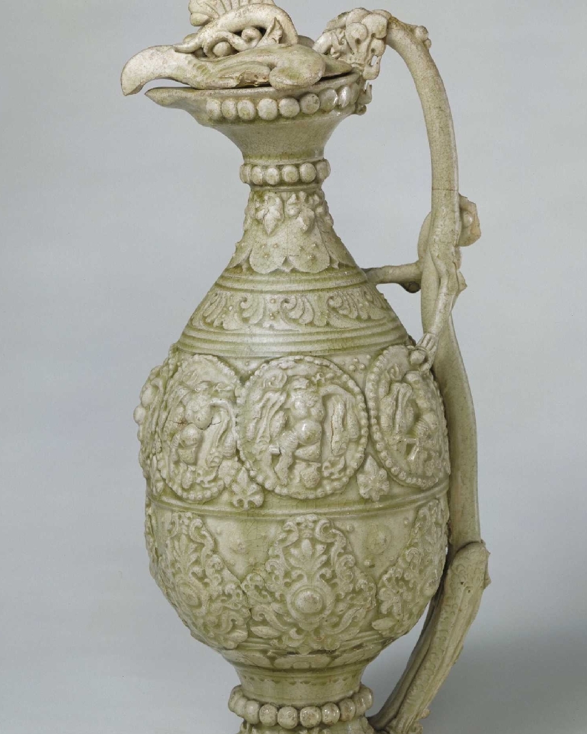 唐代 青釉凤首龙柄壶 故宫 博物院藏