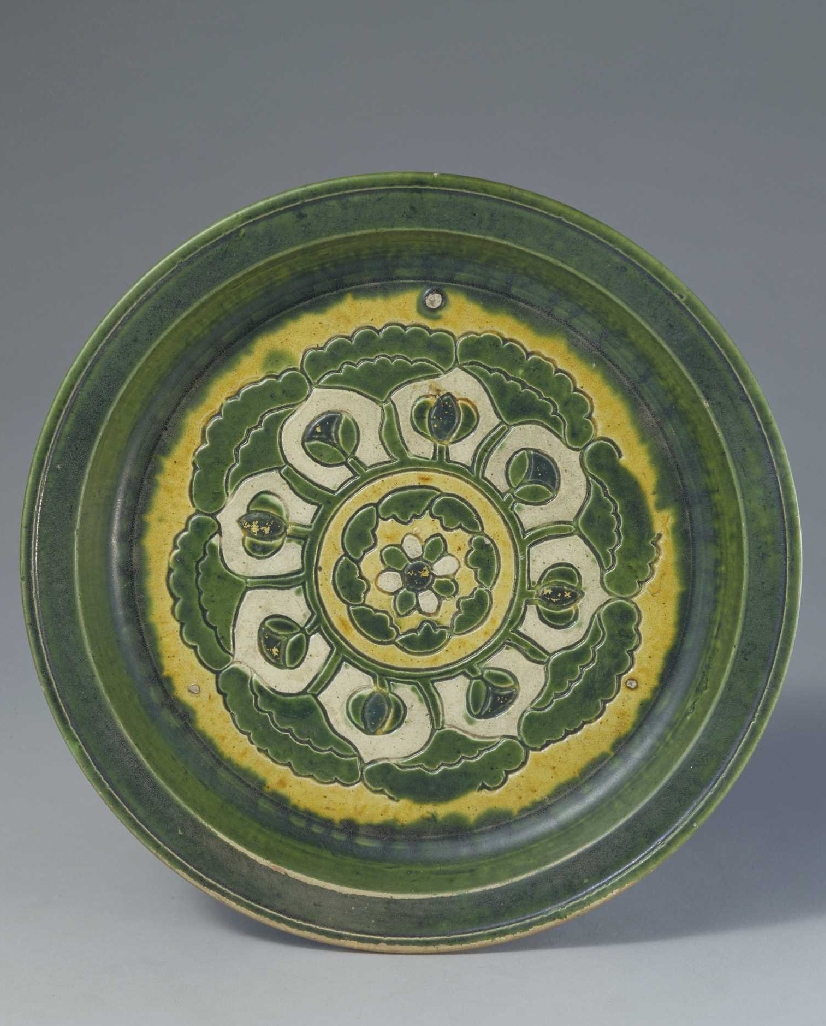 唐代 三彩刻花三足盘 故宫 博物院藏 俨唐古瓷馆 古陶瓷标本馆 古陶瓷博物馆 四川博物馆 成都博物馆 四川文 ...