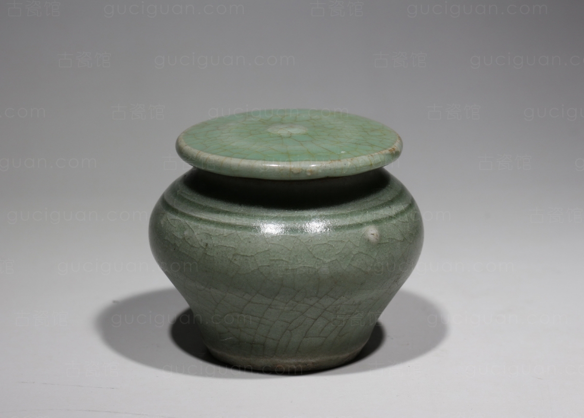 明代 龙泉窑 小 盖罐  古陶瓷鉴定 古陶瓷收藏 俨唐古瓷馆 古陶瓷博物馆 四川博物馆 成都博物馆 四川文物鉴 ...