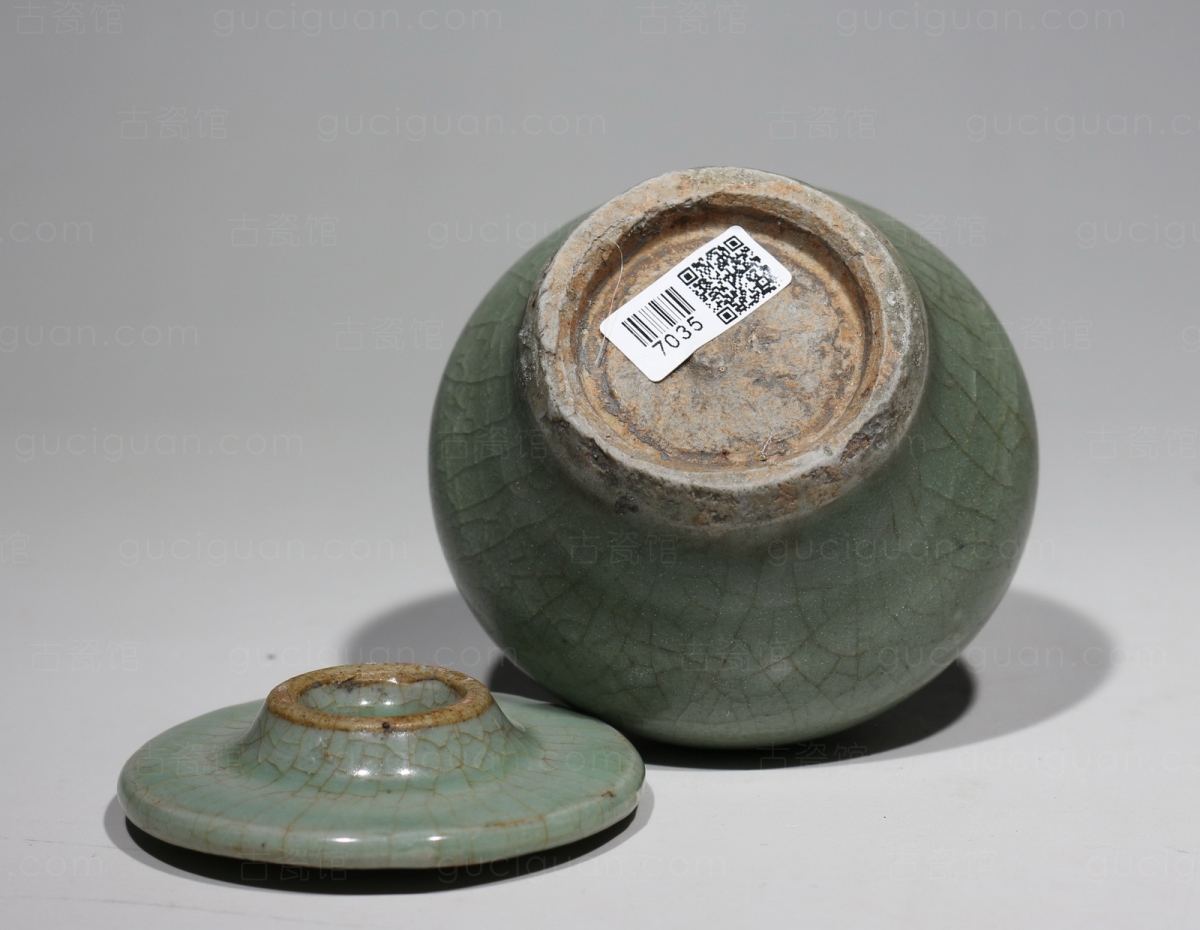 明代 龙泉窑 小 盖罐  古陶瓷鉴定 古陶瓷收藏 俨唐古瓷馆 古陶瓷博物馆 四川博物馆 成都博物馆 四川文物鉴 ...