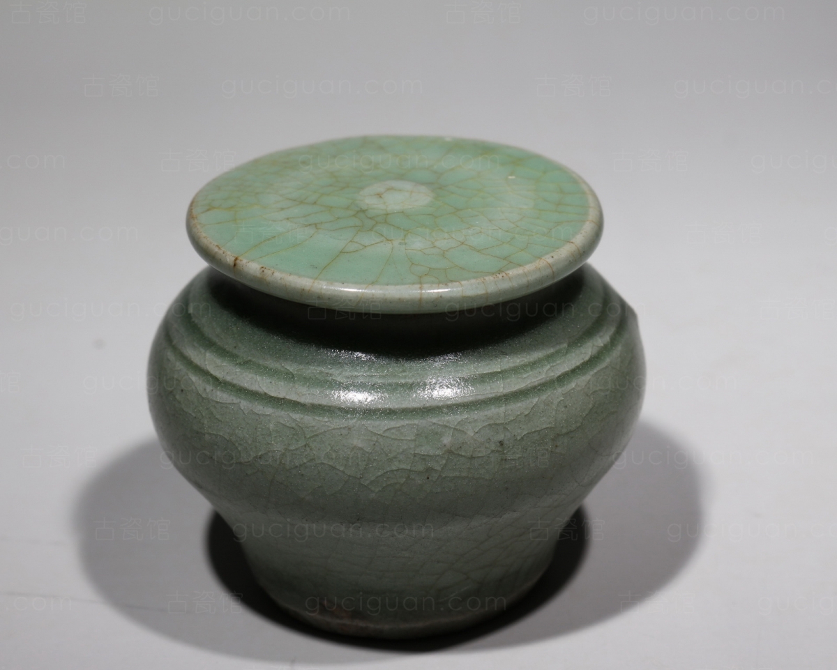 明代 龙泉窑 小 盖罐  古陶瓷鉴定 古陶瓷收藏 俨唐古瓷馆 古陶瓷博物馆 四川博物馆 成都博物馆 四川文物鉴 ...