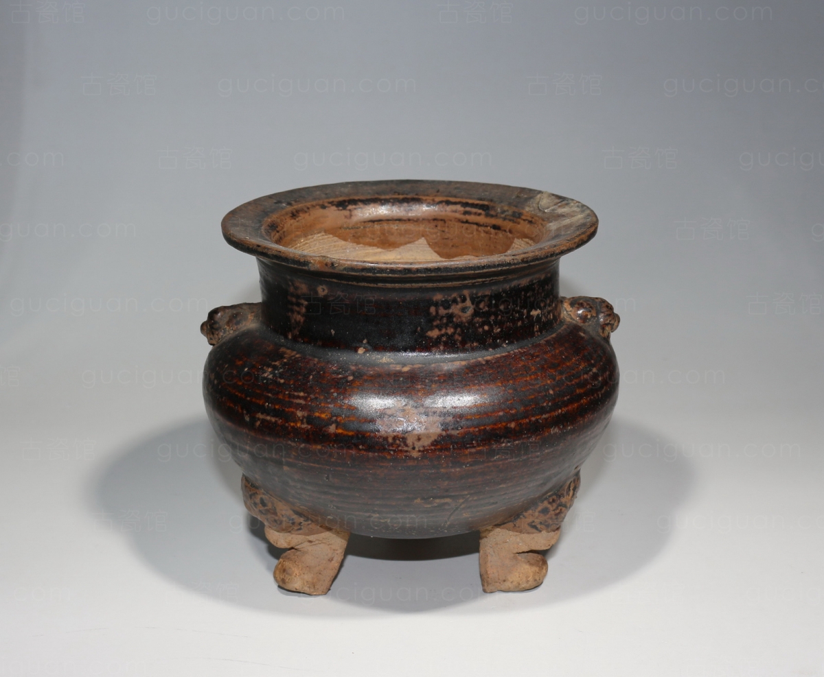 宋代 酱釉 辅首 三足炉 古陶瓷鉴定 古陶瓷收藏 俨唐古瓷馆 古陶瓷博物馆 四川博物馆 成都博物馆 四川文物鉴 ...