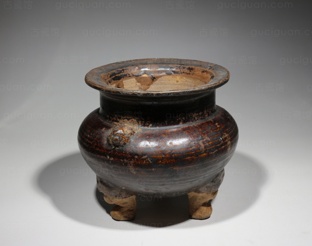 宋代 酱釉 辅首 三足炉 古陶瓷鉴定 古陶瓷收藏 俨唐古瓷馆 古陶瓷博物馆 四川博物馆 成都博物馆 四川文物鉴 ...