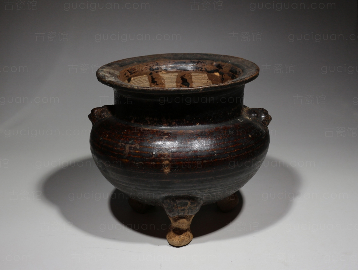 宋代 酱釉 辅首 三足炉 古陶瓷鉴定 古陶瓷收藏 俨唐古瓷馆 古陶瓷博物馆 四川博物馆 成都博物馆 四川文物鉴 ...