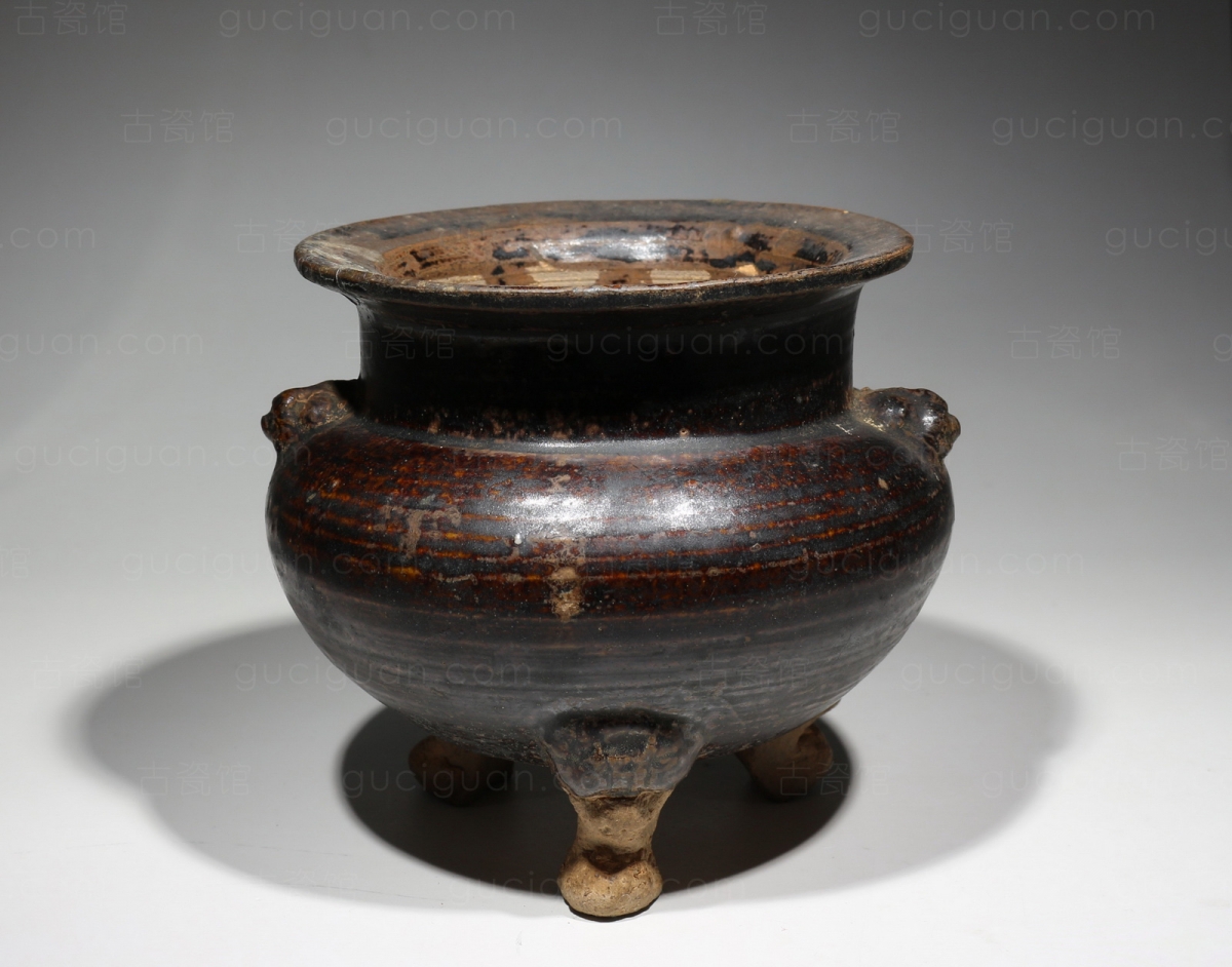 宋代 酱釉 辅首 三足炉 古陶瓷鉴定 古陶瓷收藏 俨唐古瓷馆 古陶瓷博物馆 四川博物馆 成都博物馆 四川文物鉴 ...