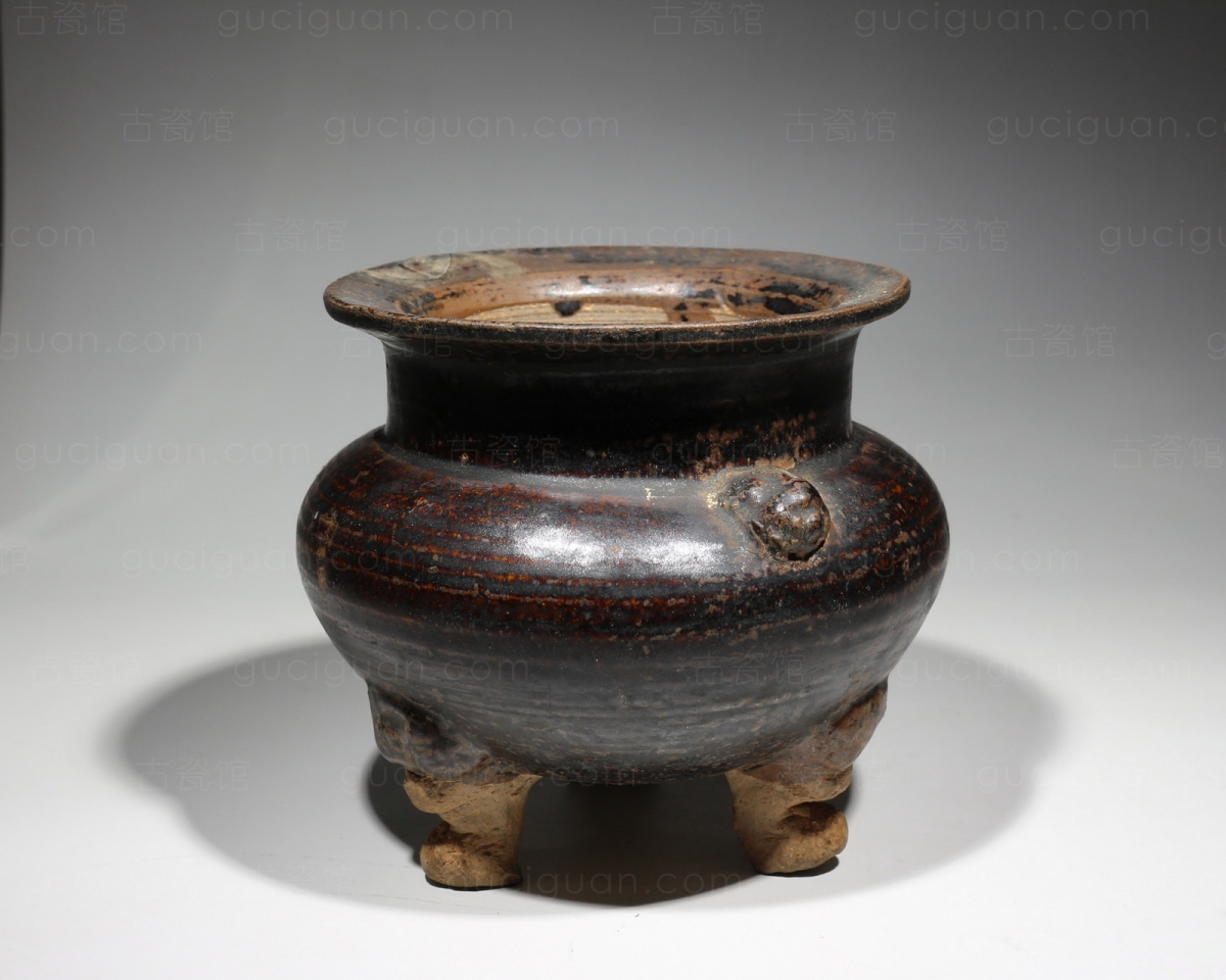 宋代 酱釉 辅首 三足炉 古陶瓷鉴定 古陶瓷收藏 俨唐古瓷馆 古陶瓷博物馆 四川博物馆 成都博物馆 四川文物鉴 ...
