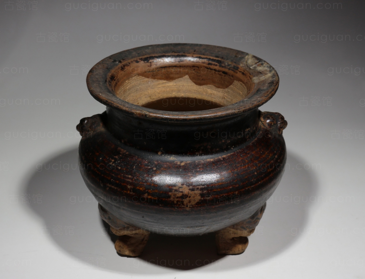 宋代 酱釉 辅首 三足炉 古陶瓷鉴定 古陶瓷收藏 俨唐古瓷馆 古陶瓷博物馆 四川博物馆 成都博物馆 四川文物鉴 ...