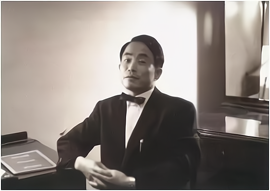 古董巨鳄坂本五郎 明成化斗彩鸡缸杯的前任买主 古董巨鳄坂本五郎，押上全部家当只为买一件藏品，收藏靠的是 ...