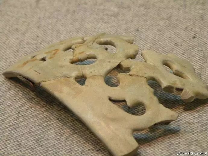 河南 宝丰 清凉寺 汝窑 窑址 遗址 出土 北宋 汝窑 镂空 香薰炉