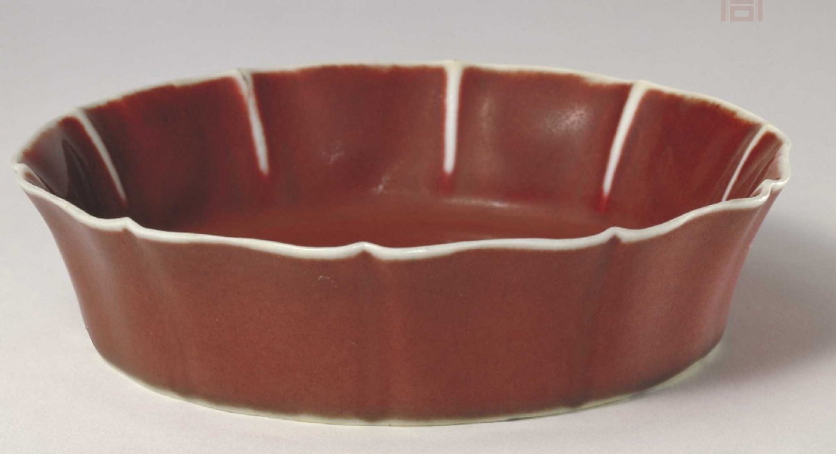 06.3 明代 宣德 鲜红釉葵花式洗1.jpg