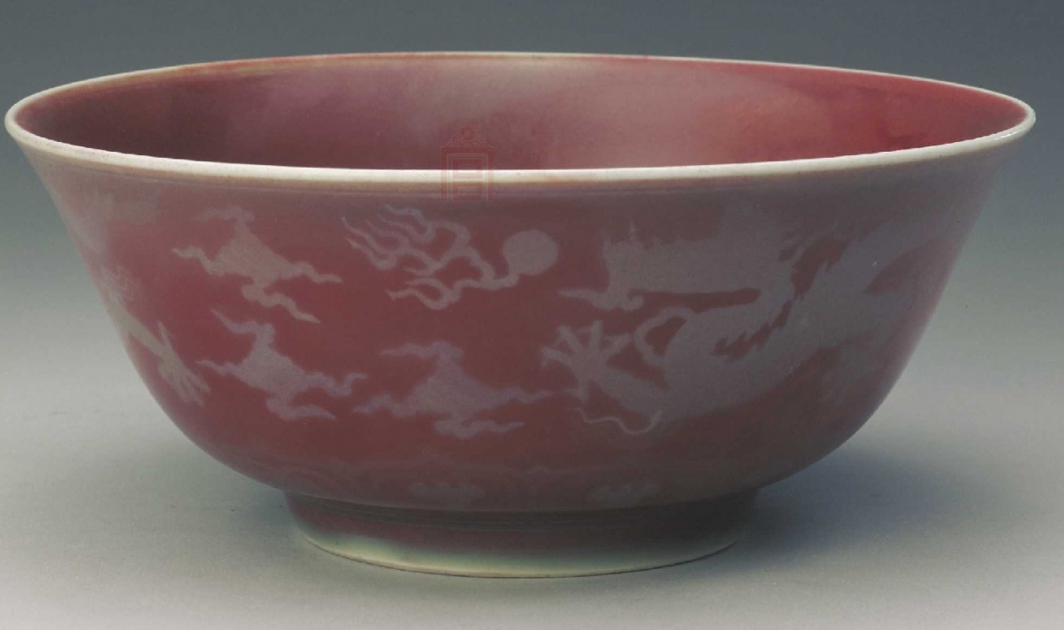 06.3 明代 宣德 鲜红釉描金云龙纹碗1.jpg