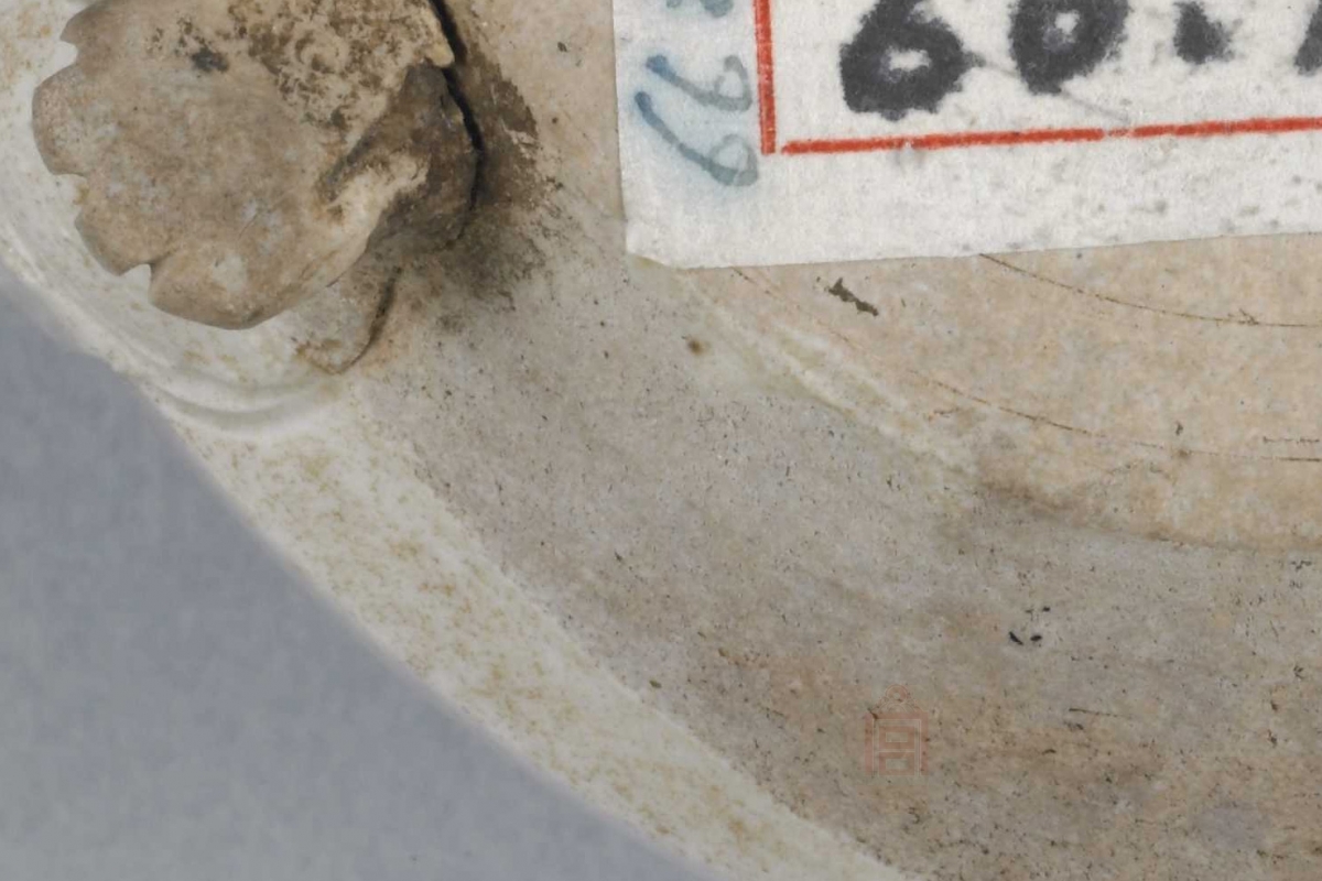 01 唐代 青釉四足罐_5.jpg