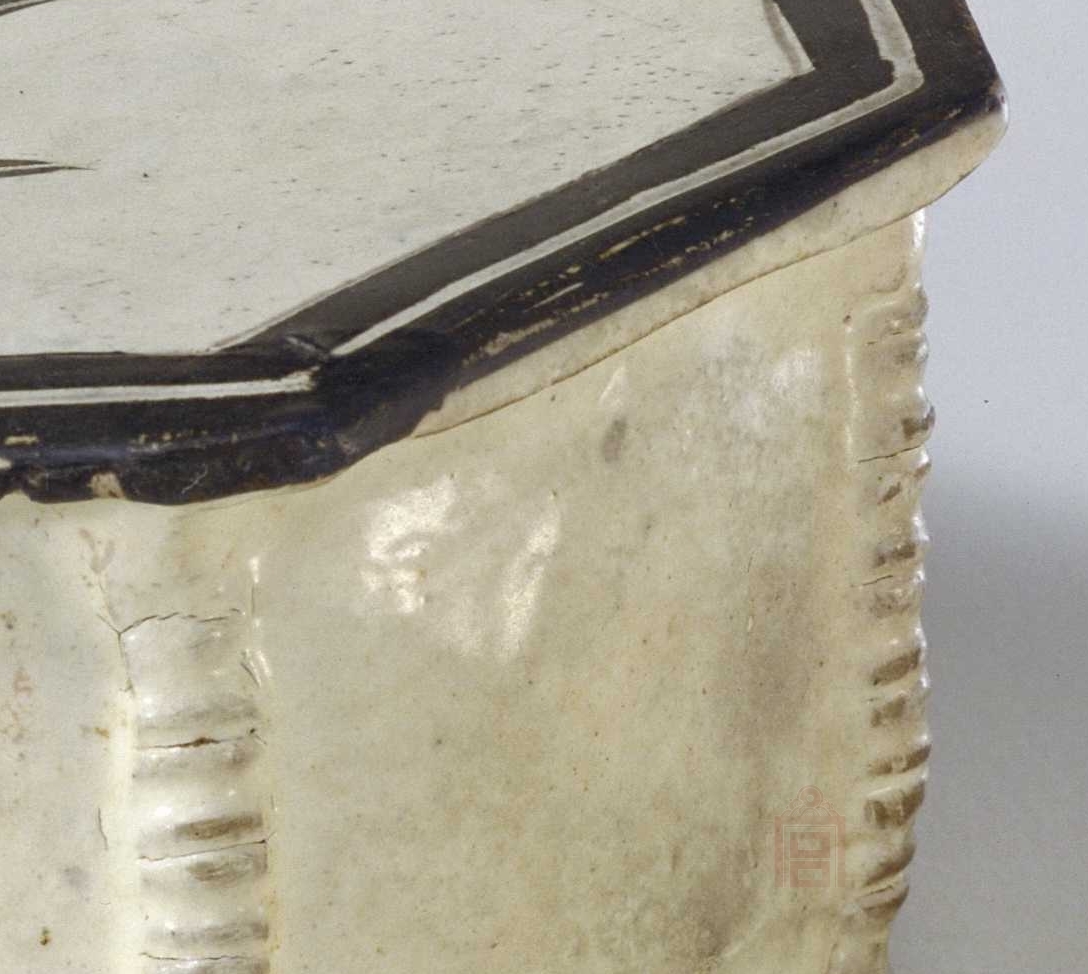 02 宋代 磁州窑白地黑花八方枕007.jpg