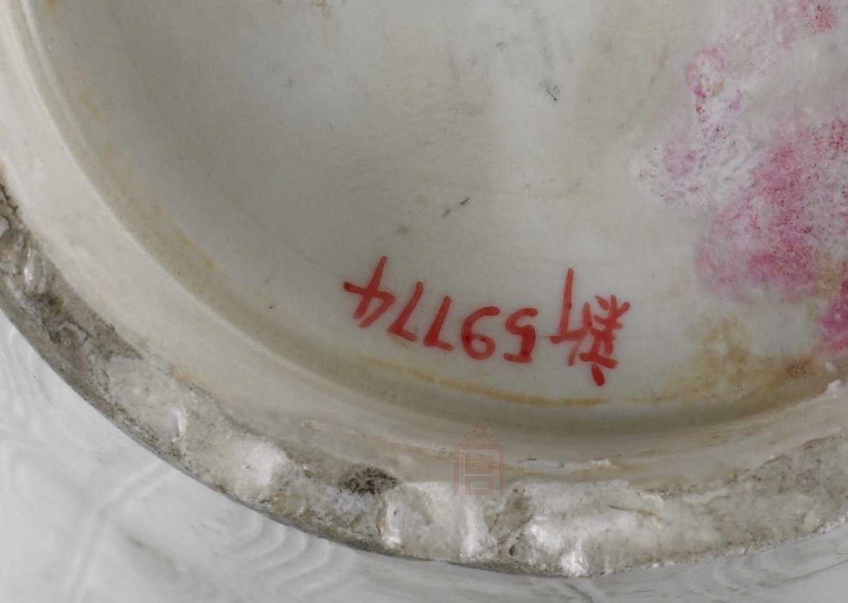 02 宋代 定窑白釉刻花花卉纹梅瓶_09.jpg