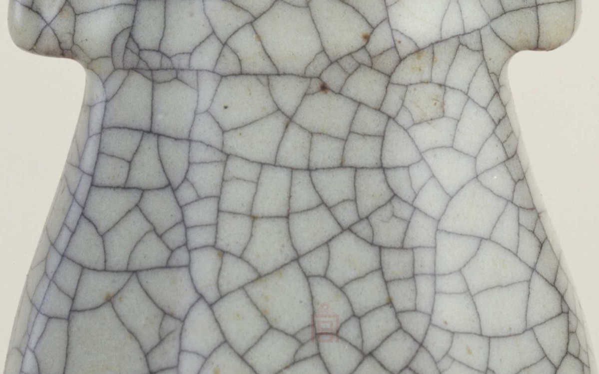 02 宋代 哥窑八方贯耳扁瓶_1.jpg