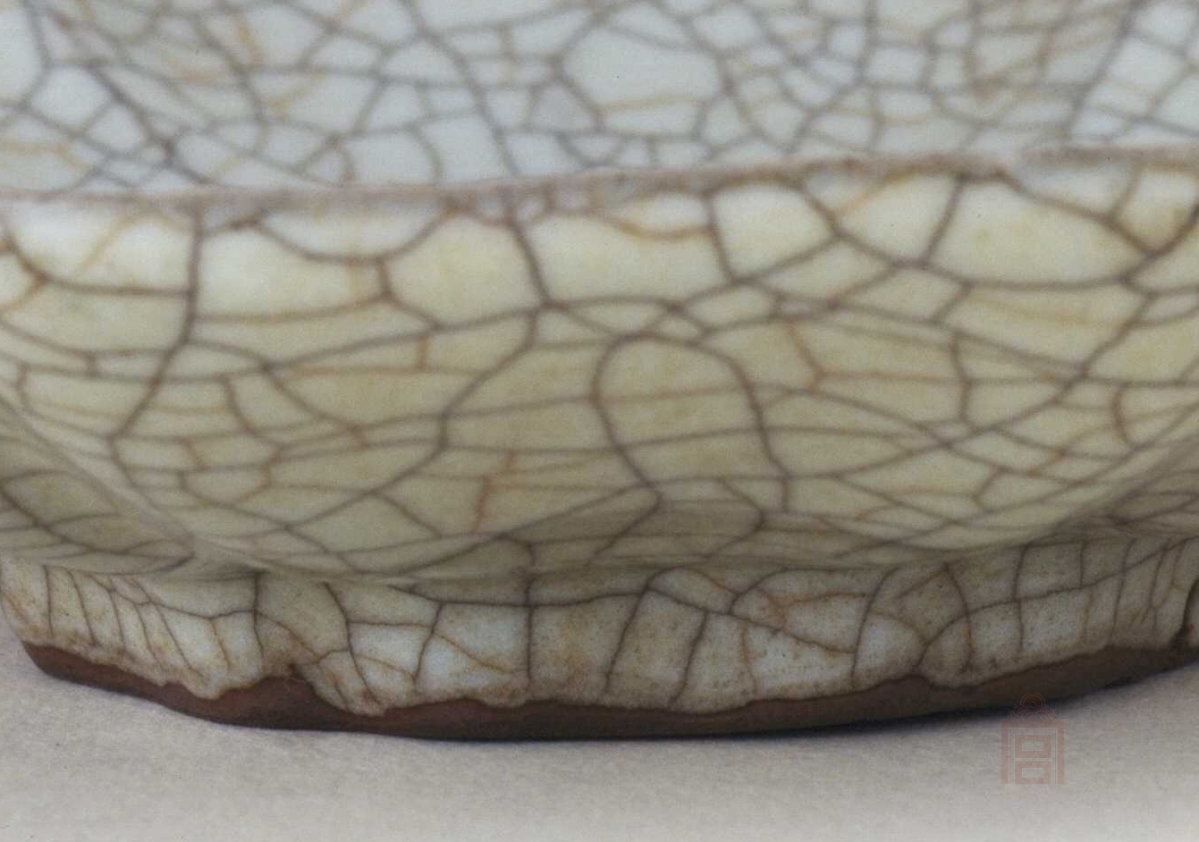 02 宋代 哥窑青釉葵瓣口盘_06.jpg