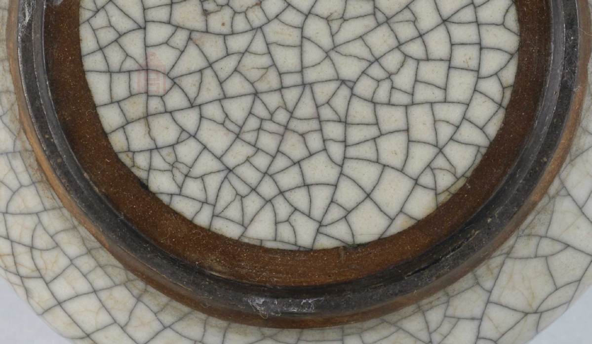 02 宋代 哥窑青釉弦纹瓶_05.jpg