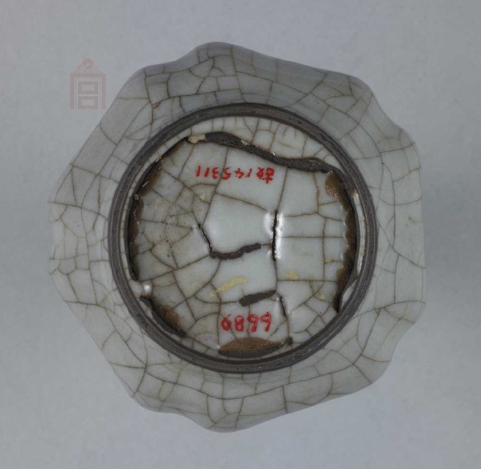 02 宋代 官窑青釉蒜头瓶_01.jpg