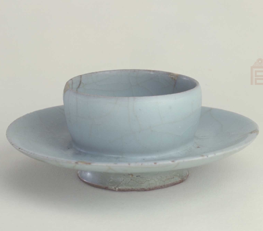 02 宋代 官窑青釉盏托_03.jpg