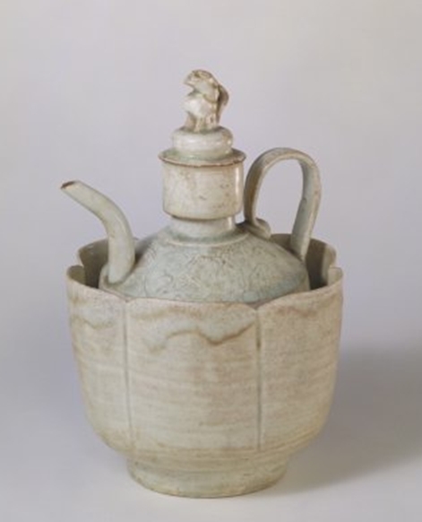 02 宋代 景德镇窑青白釉刻花注壶、注碗_02.jpg